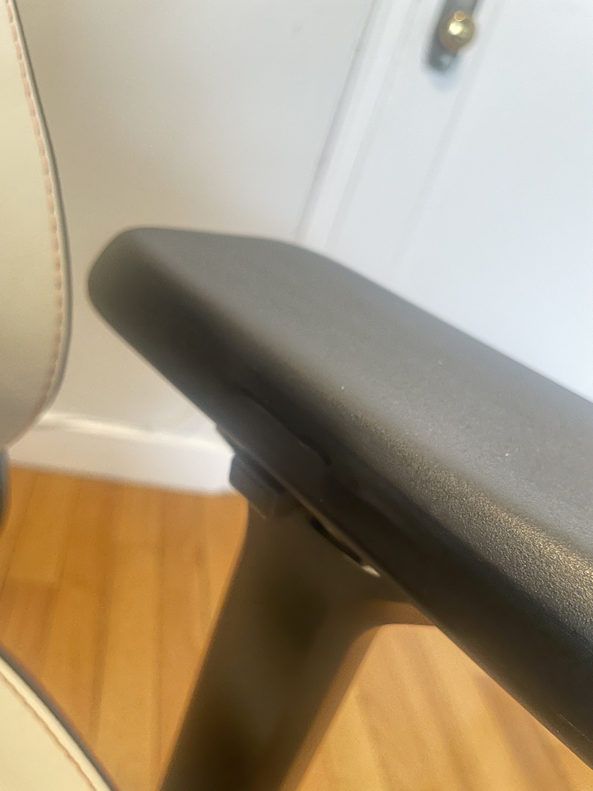 Secretlab TITAN  gaming chair - photo 4