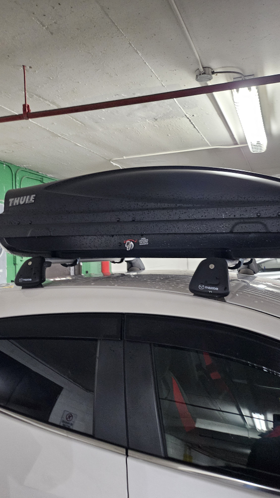 thule cargo box in excellent condition for sale - photo 3