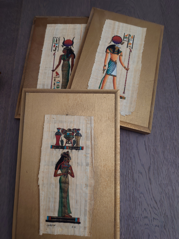 Mini sarcophagus, book, and papyrus wall decorations - photo 2