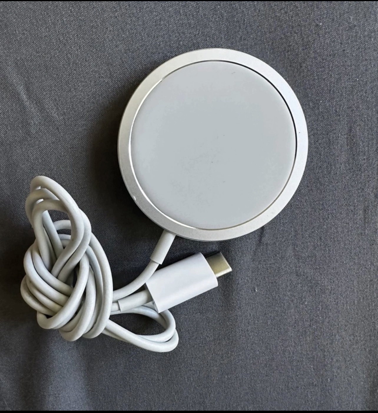 Apple MagSafe Charger (price negotiable) thumbnail
