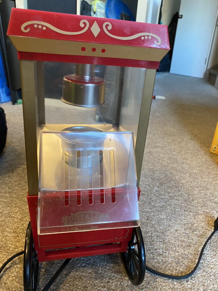 Popcorn maker