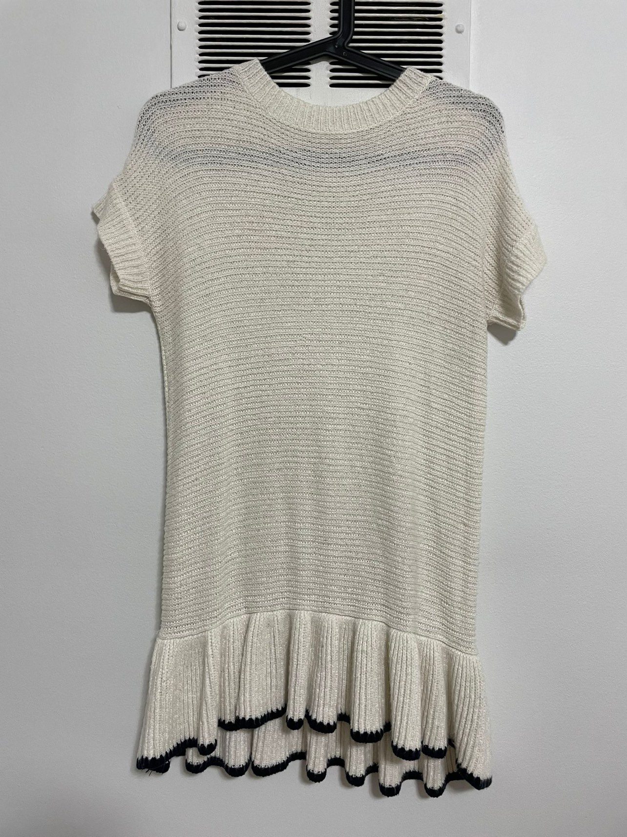 Women’s clothes (selling all my clothes for $5 each) - photo 2