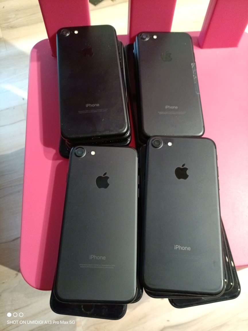 iPhone 7 - photo 3