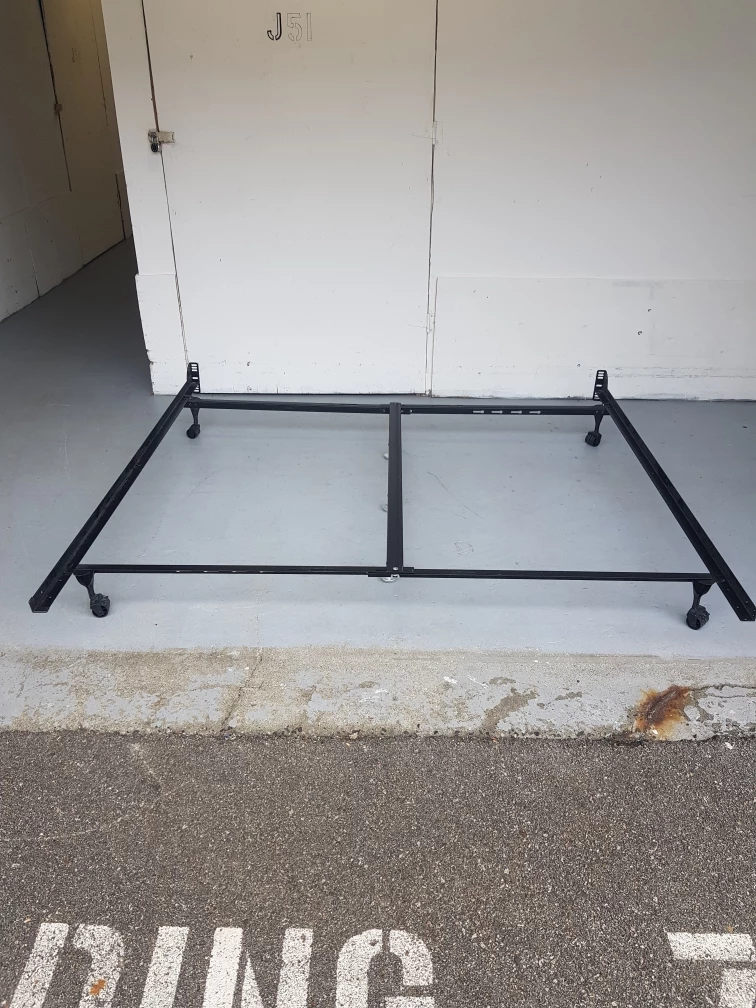 Matel frame for king, queen or dubal size bed 🥕