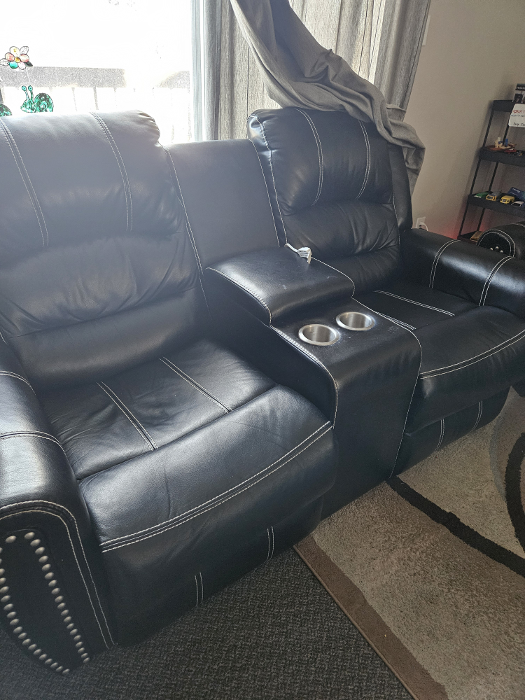 2 seater couch with recliners