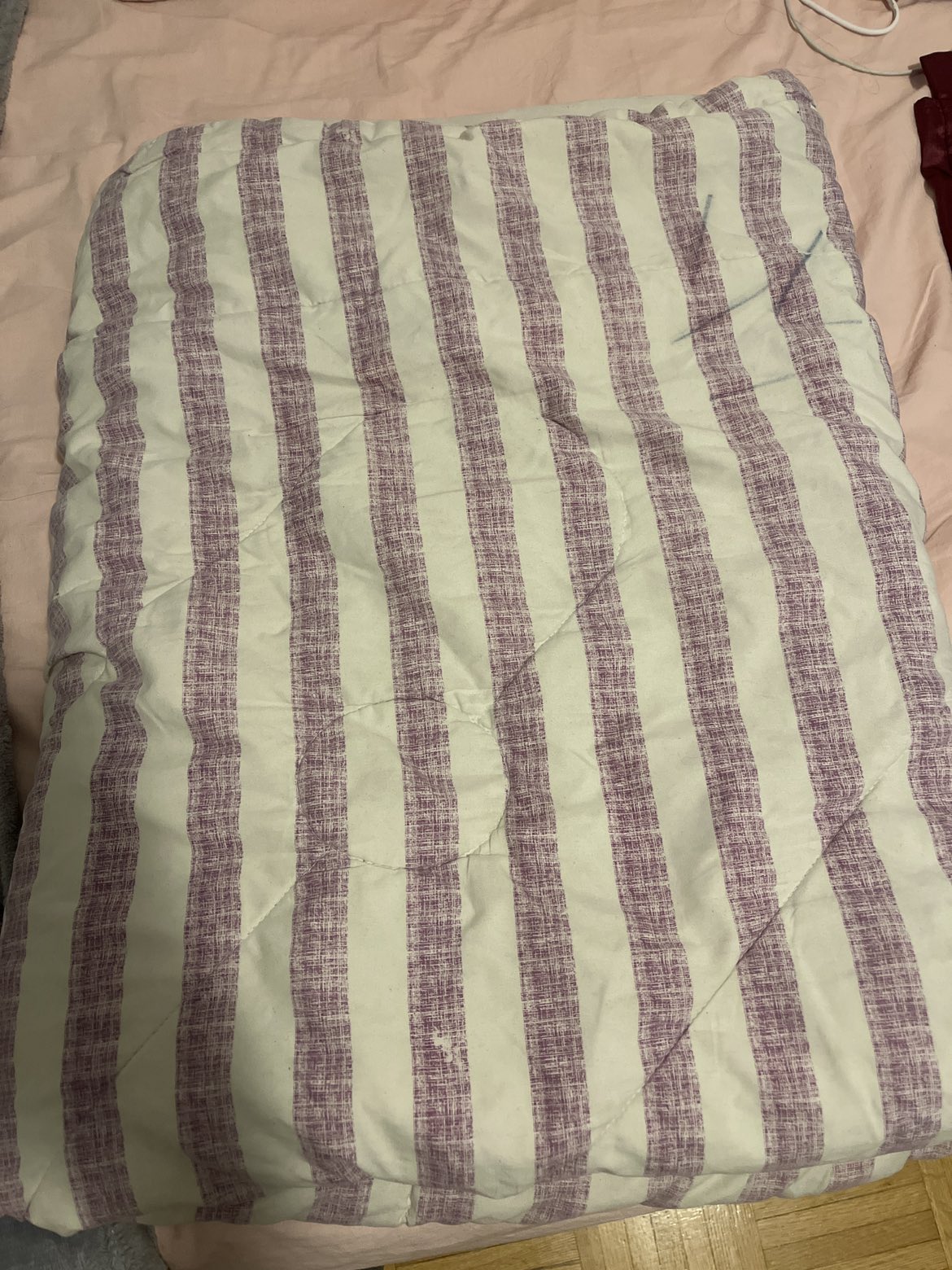 Twin size comforter #freecycle thumbnail