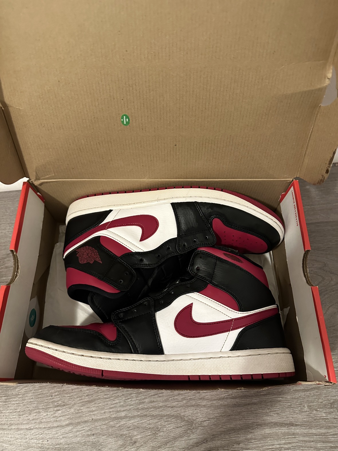 Used Jordan 1 mid - photo 2