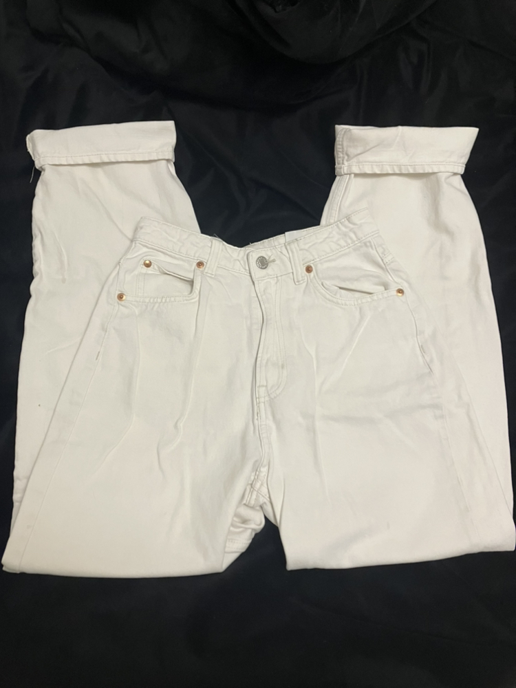 High-waisted wide-legged white H&M jeans - photo 2