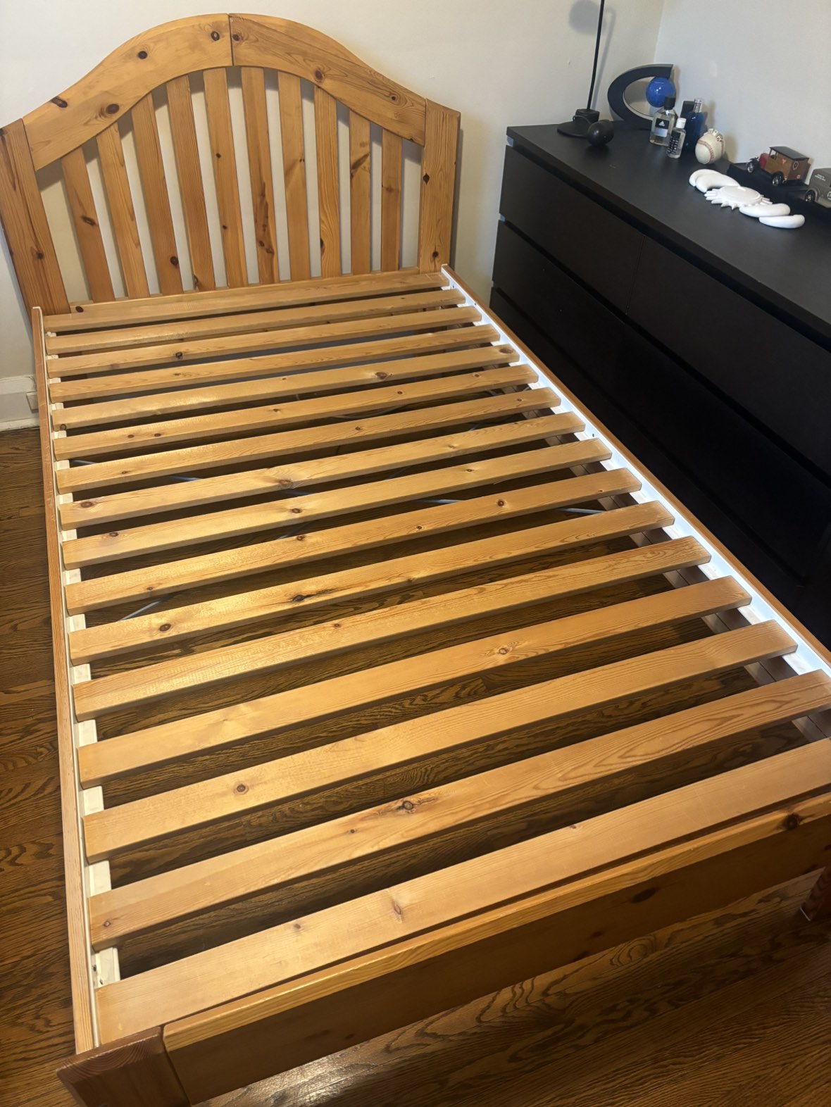 Bed frame - photo 2