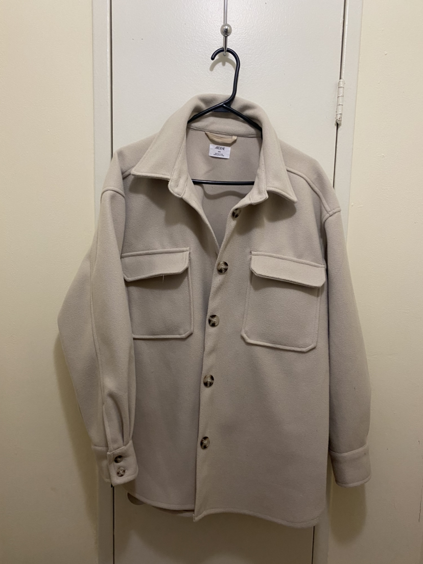 Beige wool shacket