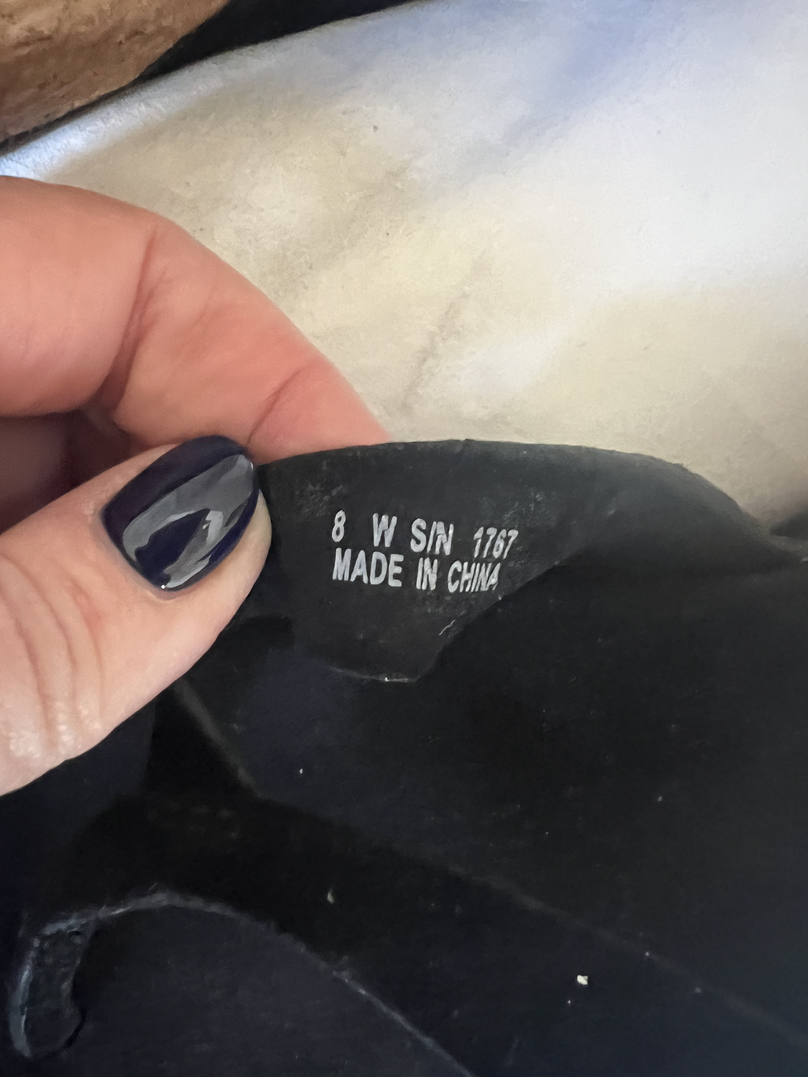 Ugg suede platform flip flops image indicator(4)