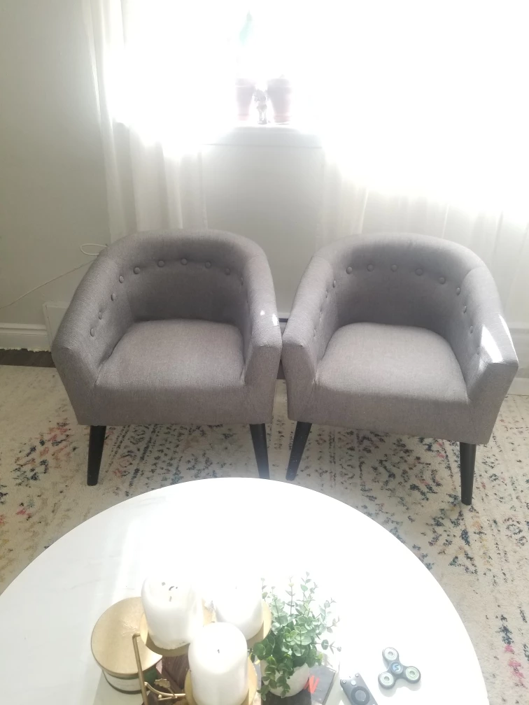 2 arm chairs (Grey)