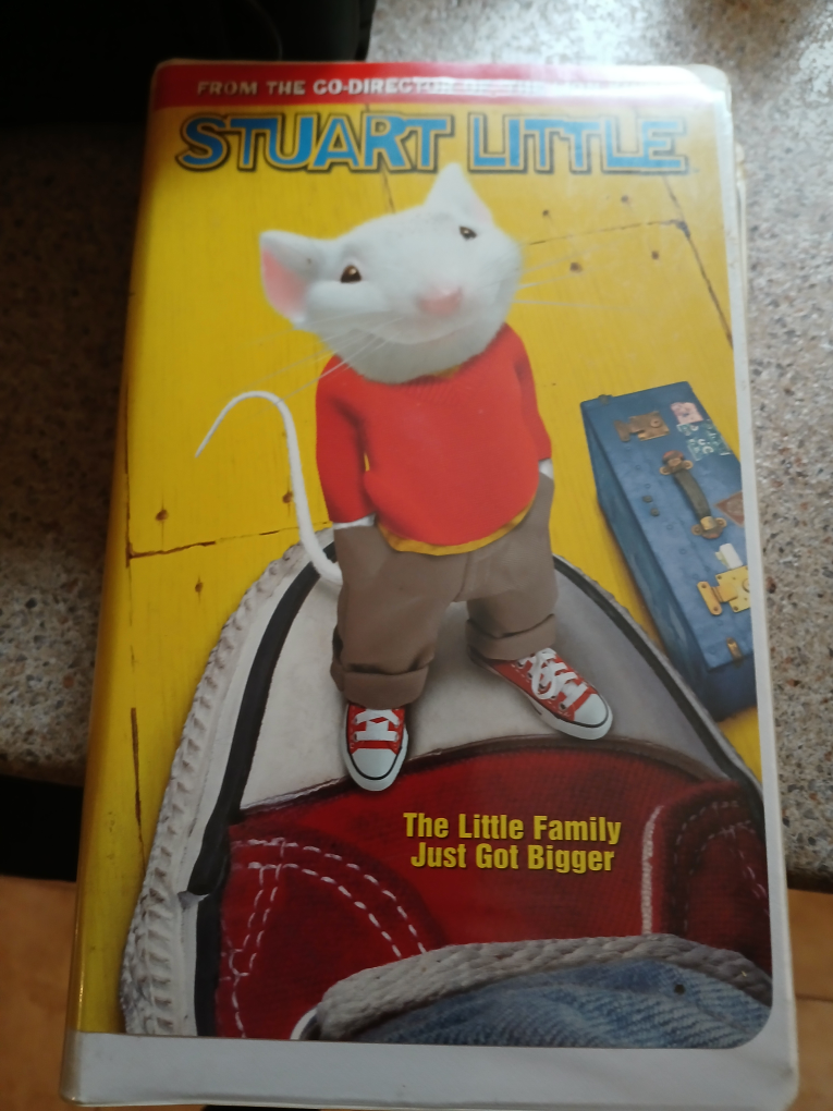 Disney and Winnie the Pooh VHS tapes - photo 2