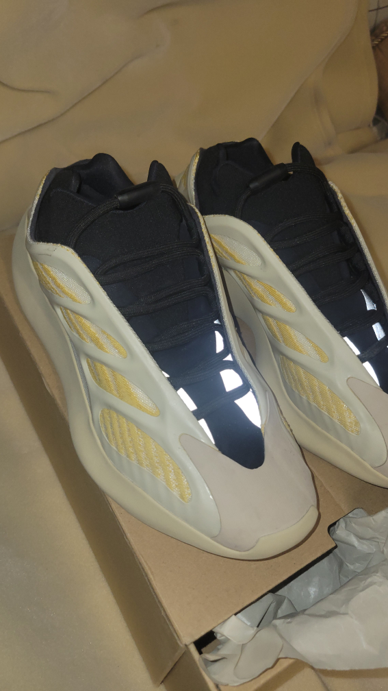 Yeezy 700 Sunflower size 8 - photo 4