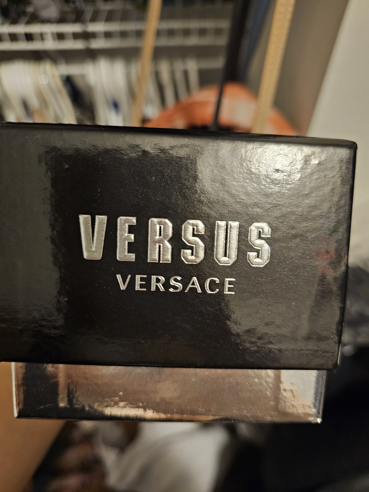 Versus Versace watch image indicator(4)