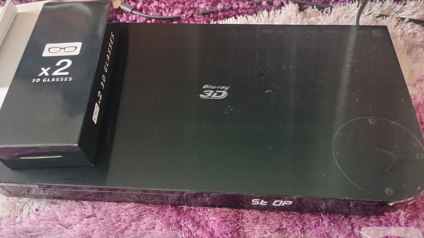 Blue ray DVD Player + six 3D glasses - photo 2