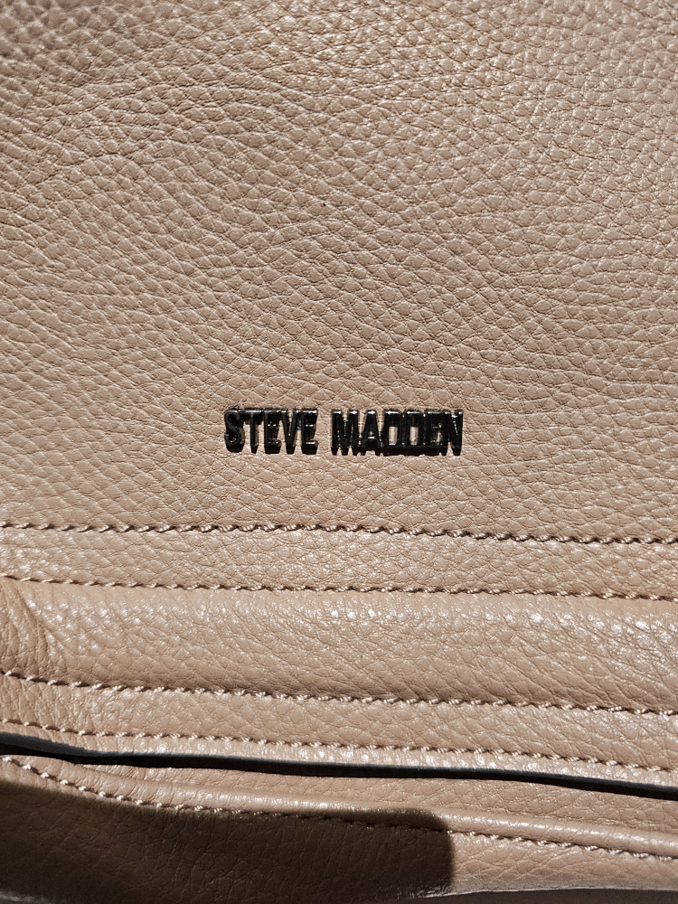 Steve Madden small handbag.  #freecycle thumbnail