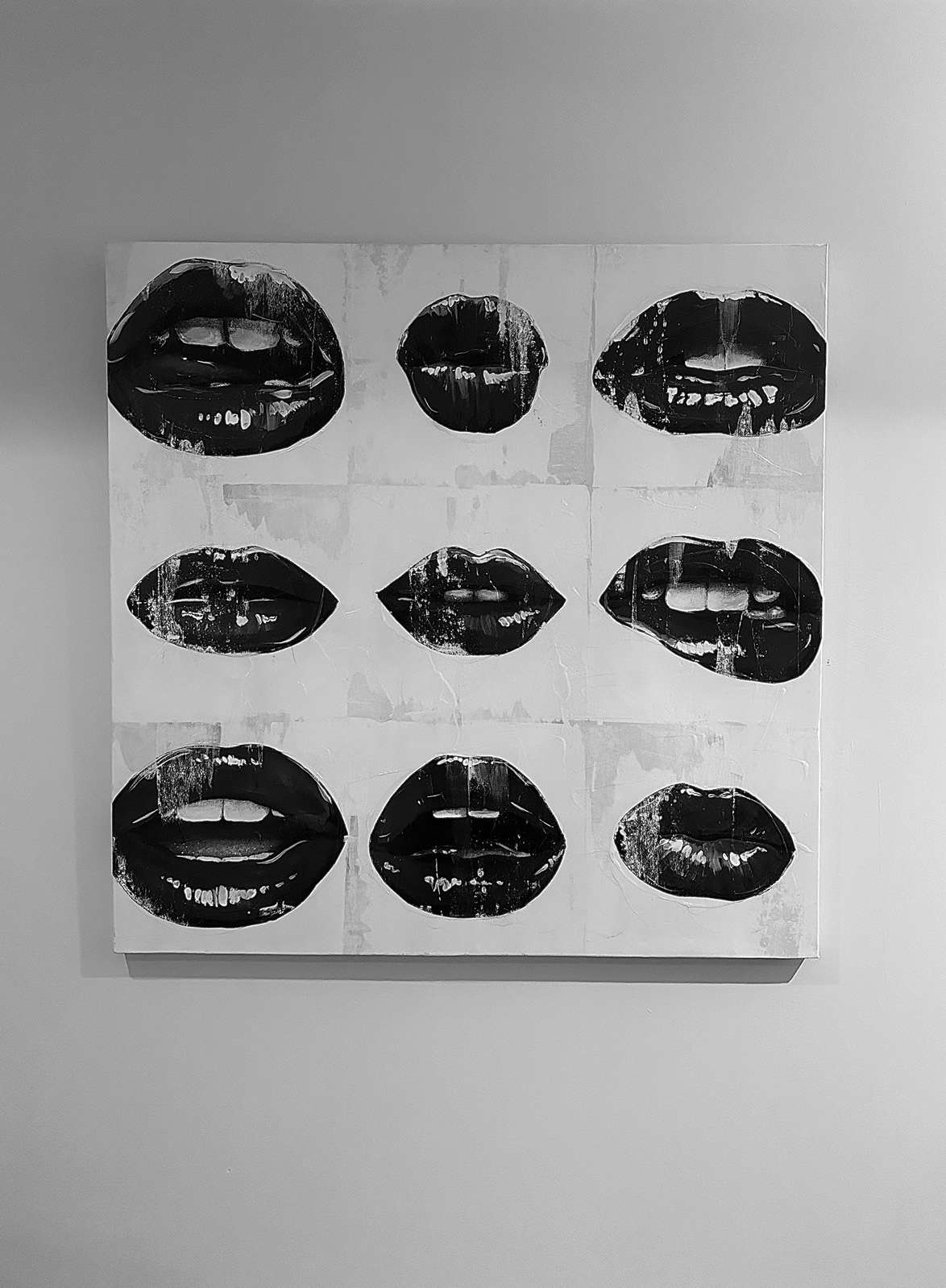 XL Aesthetic B&W Lips Canvas Artwork