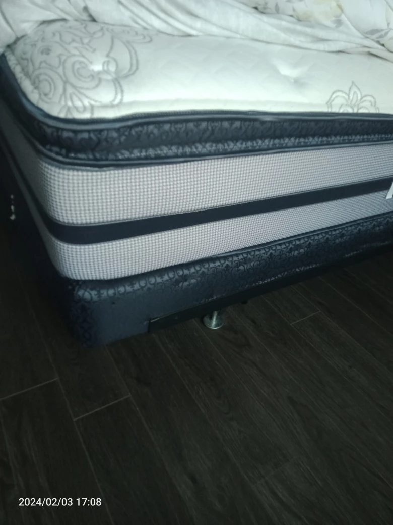 King size metal frame with headboard without mattress - photo 2