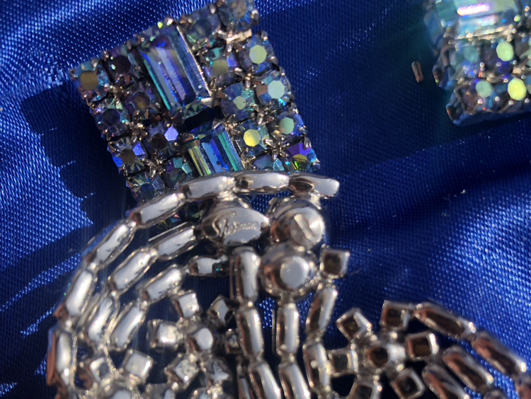 Sherman Parure Set image indicator(3)