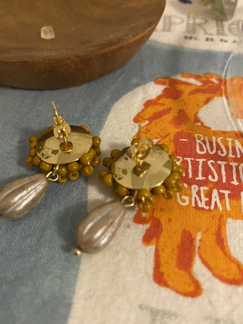 Handmade beads earrings with antique pearls image indicator(2)