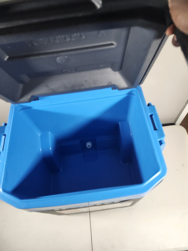 58L portable cooler - photo 5