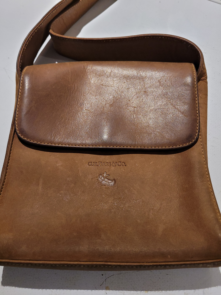 leather purse thumbnail