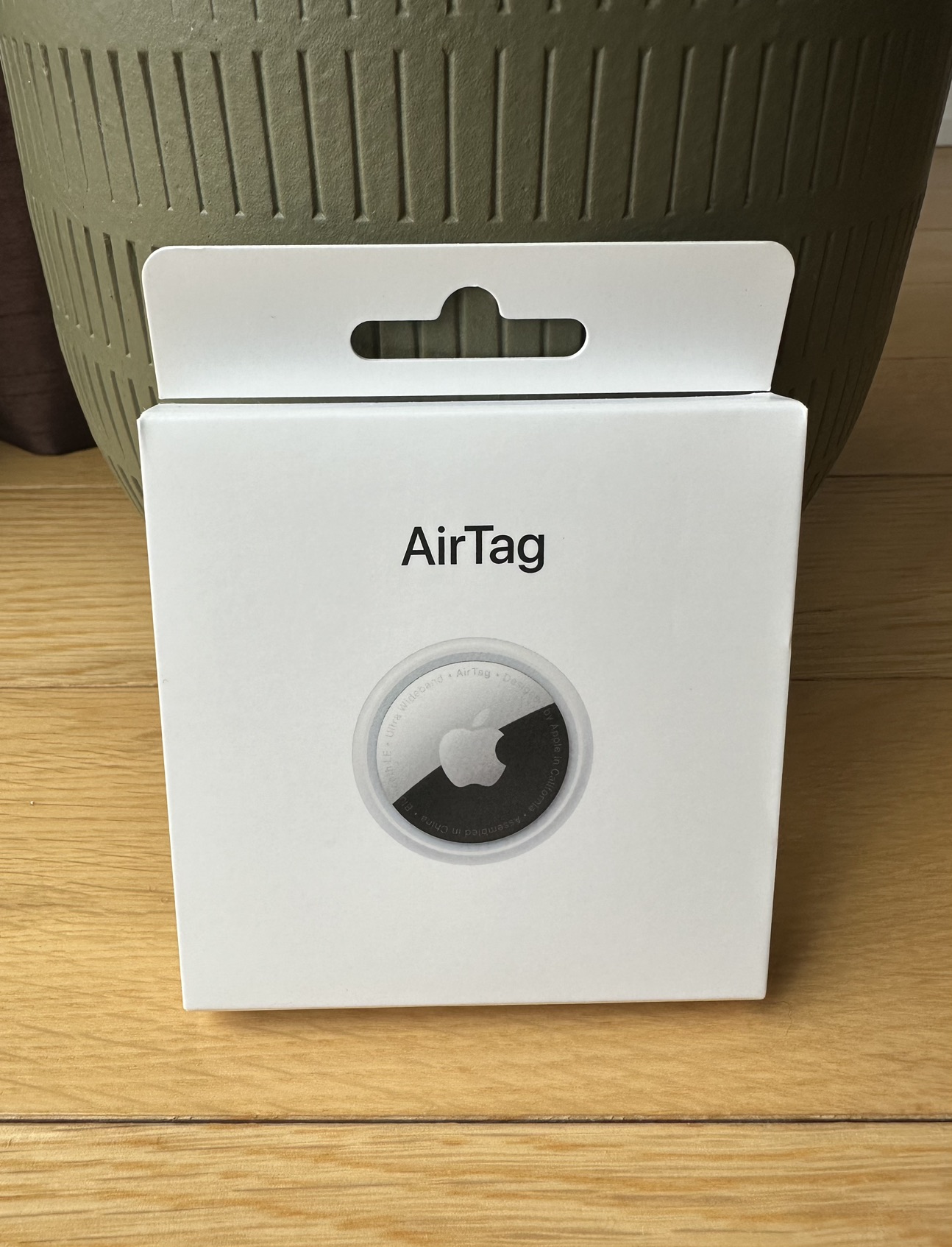 NEW! Apple AirTag