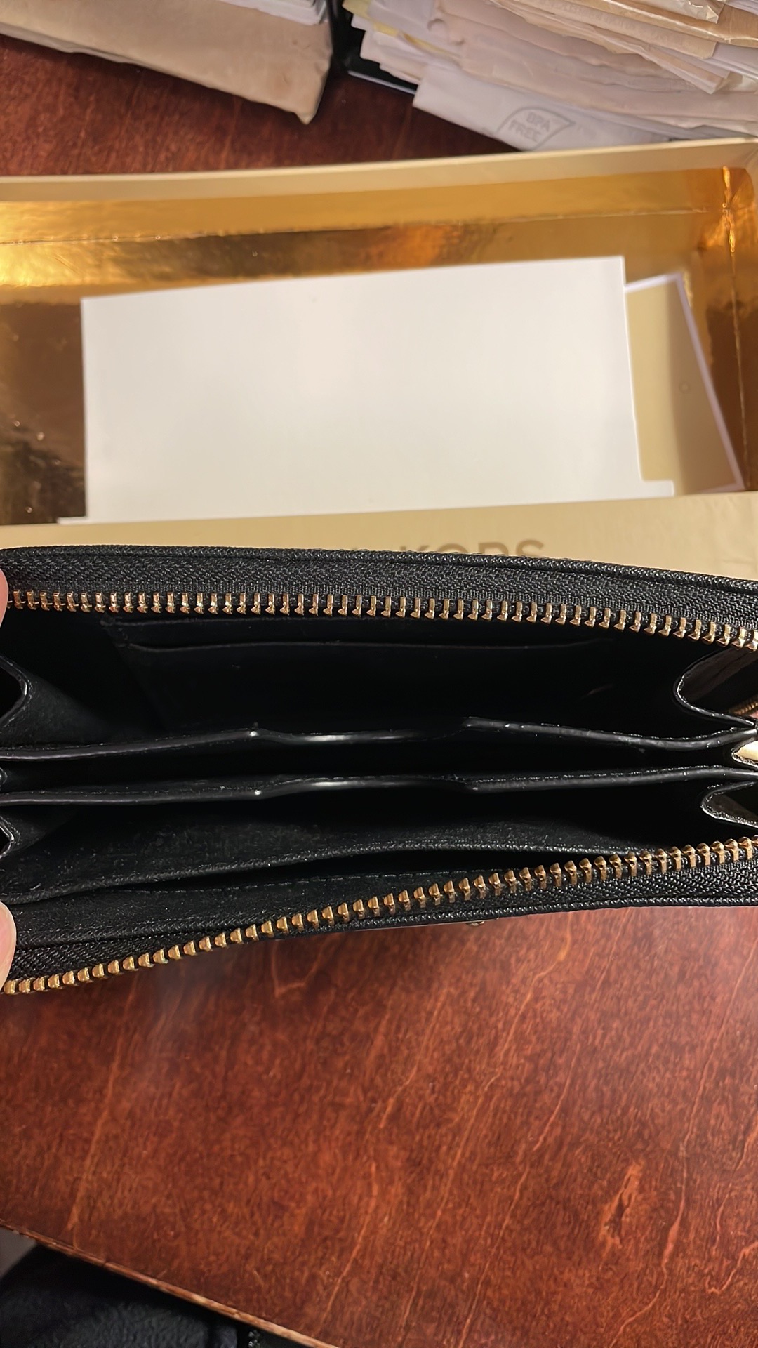 Michael Kors Wristlet - photo 3