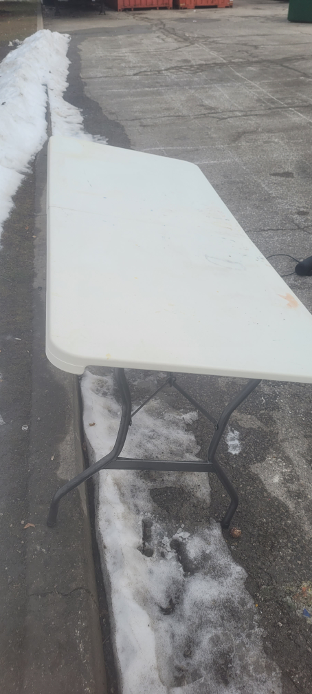 folding table  lifetime 6' image indicator(5)