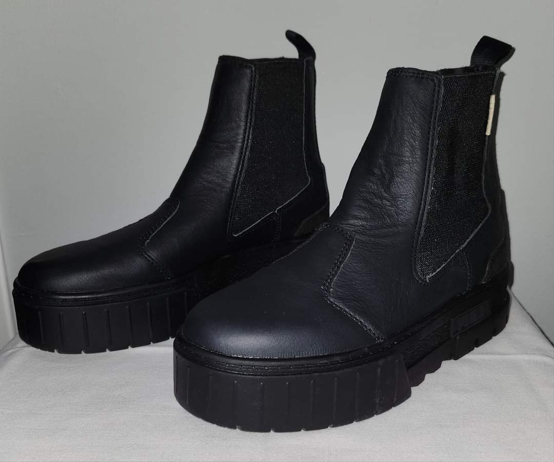 PUMA Mayze Chelsea Black Leather Platform Sneaker Boots. 🥕 image indicator(4)
