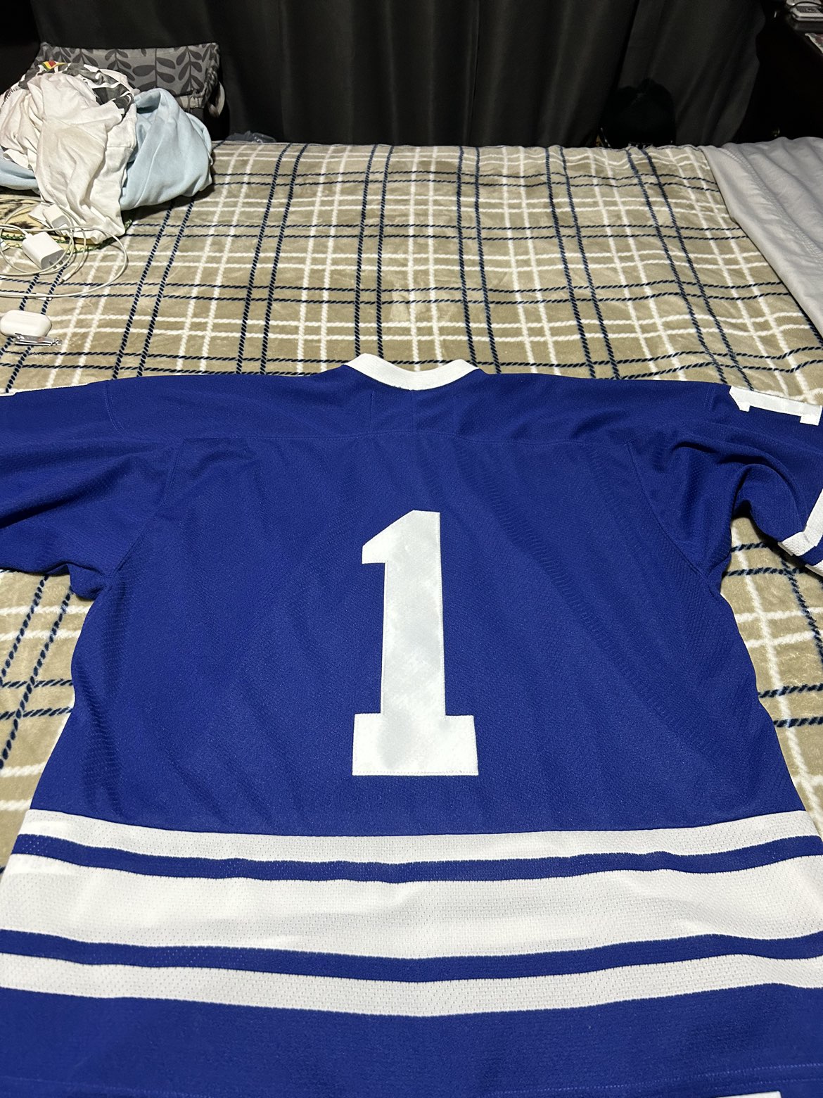 Toronto Maple leafs  CCM Hockey Jersey, vintage hockey. image indicator(2)