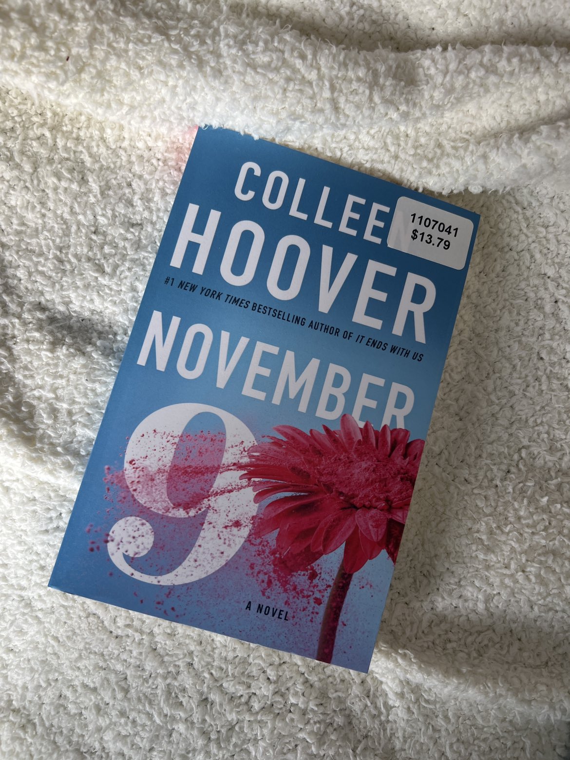 “November 9” book by Colleen Hoover