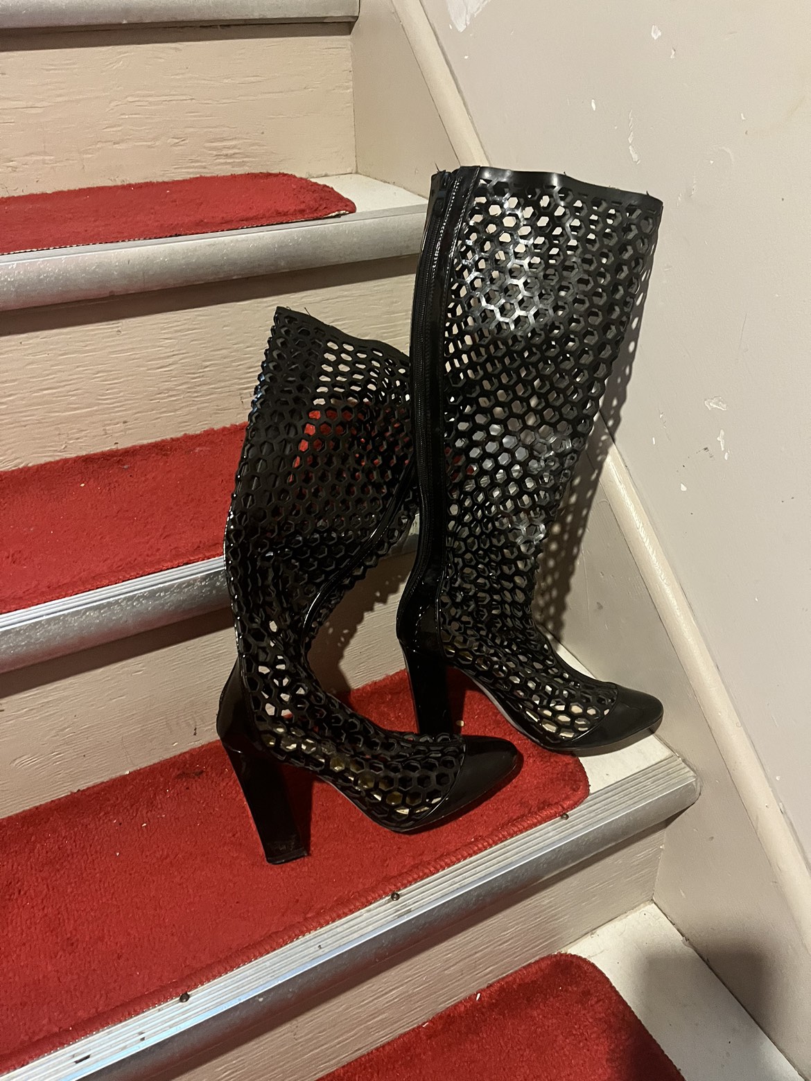 knee height fashion boots image indicator(3)