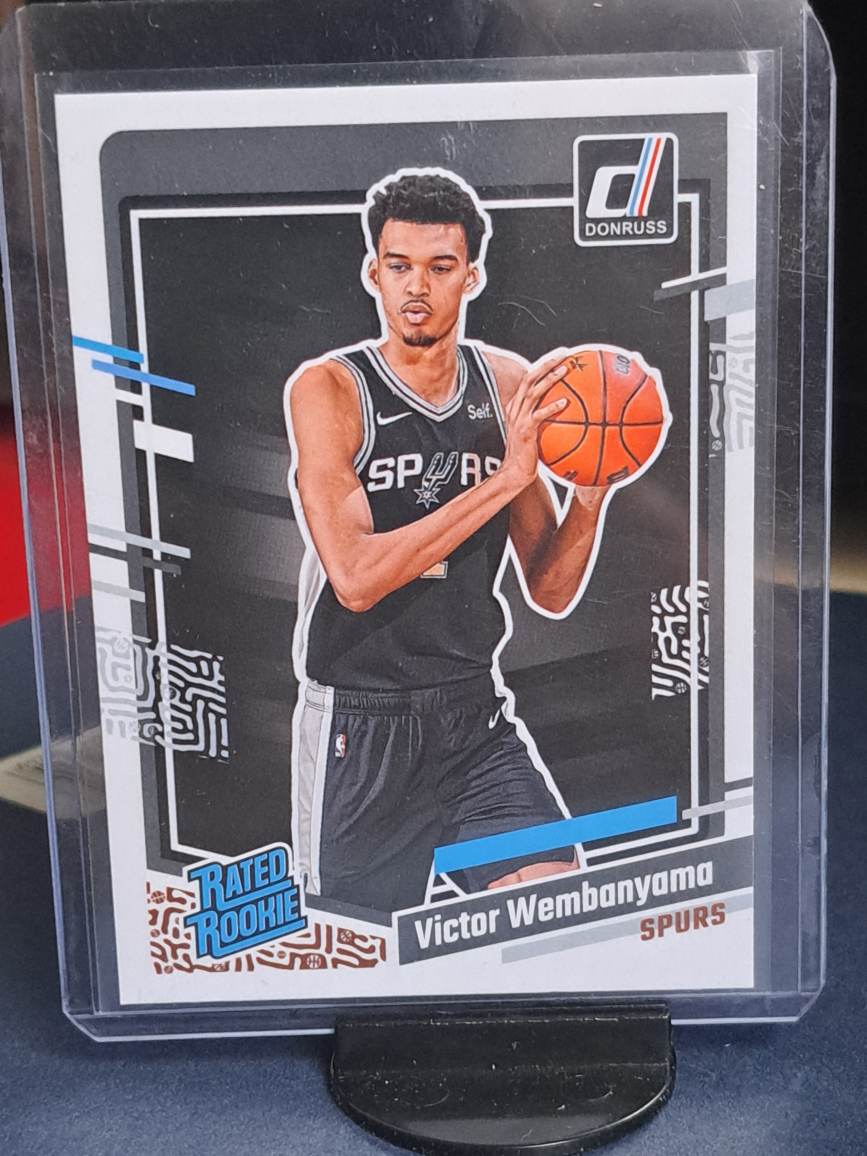 NBA Card- Victor Wembanyama #220 Rated Rookie