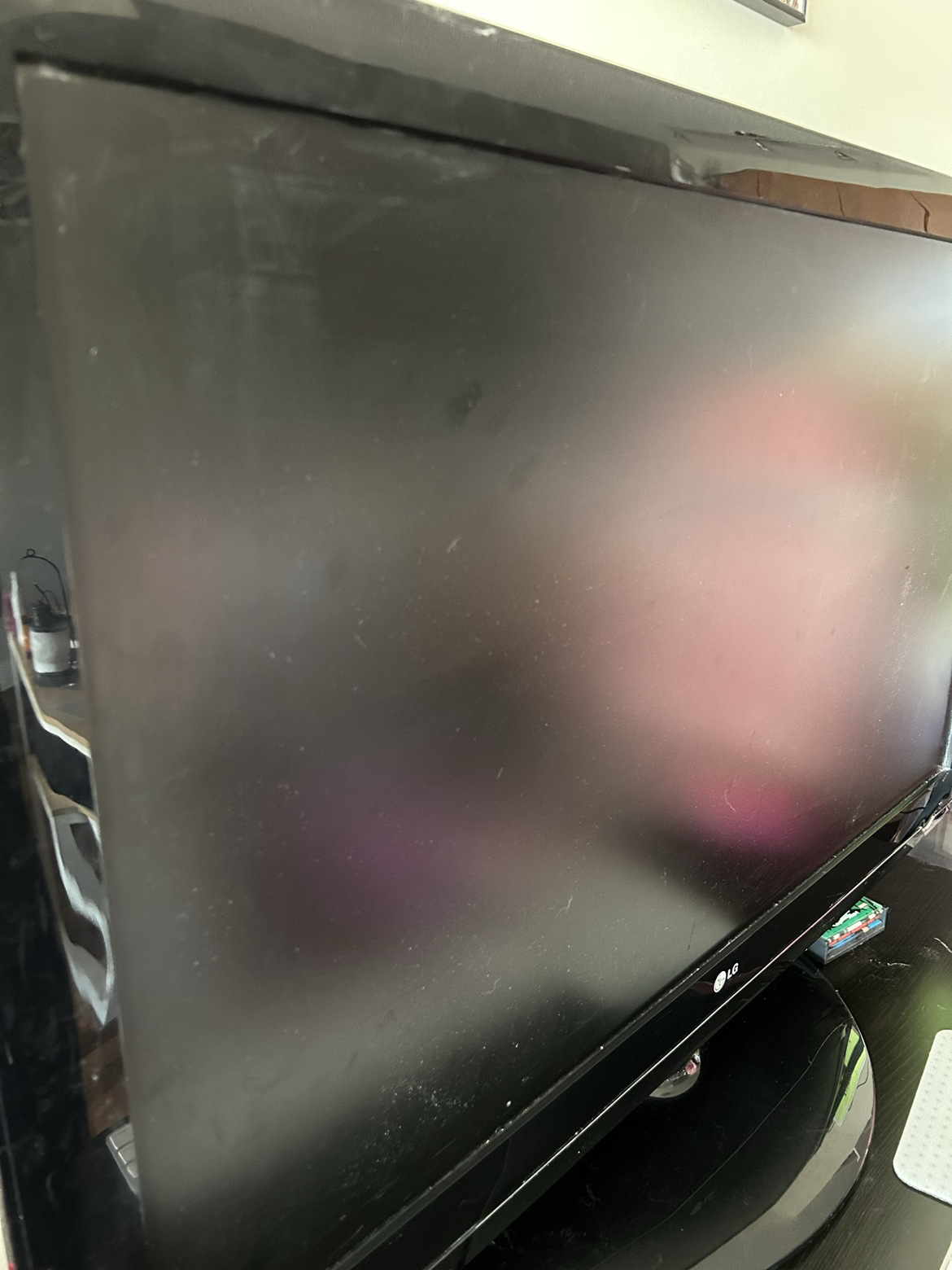 42 inch LG tv - photo 3