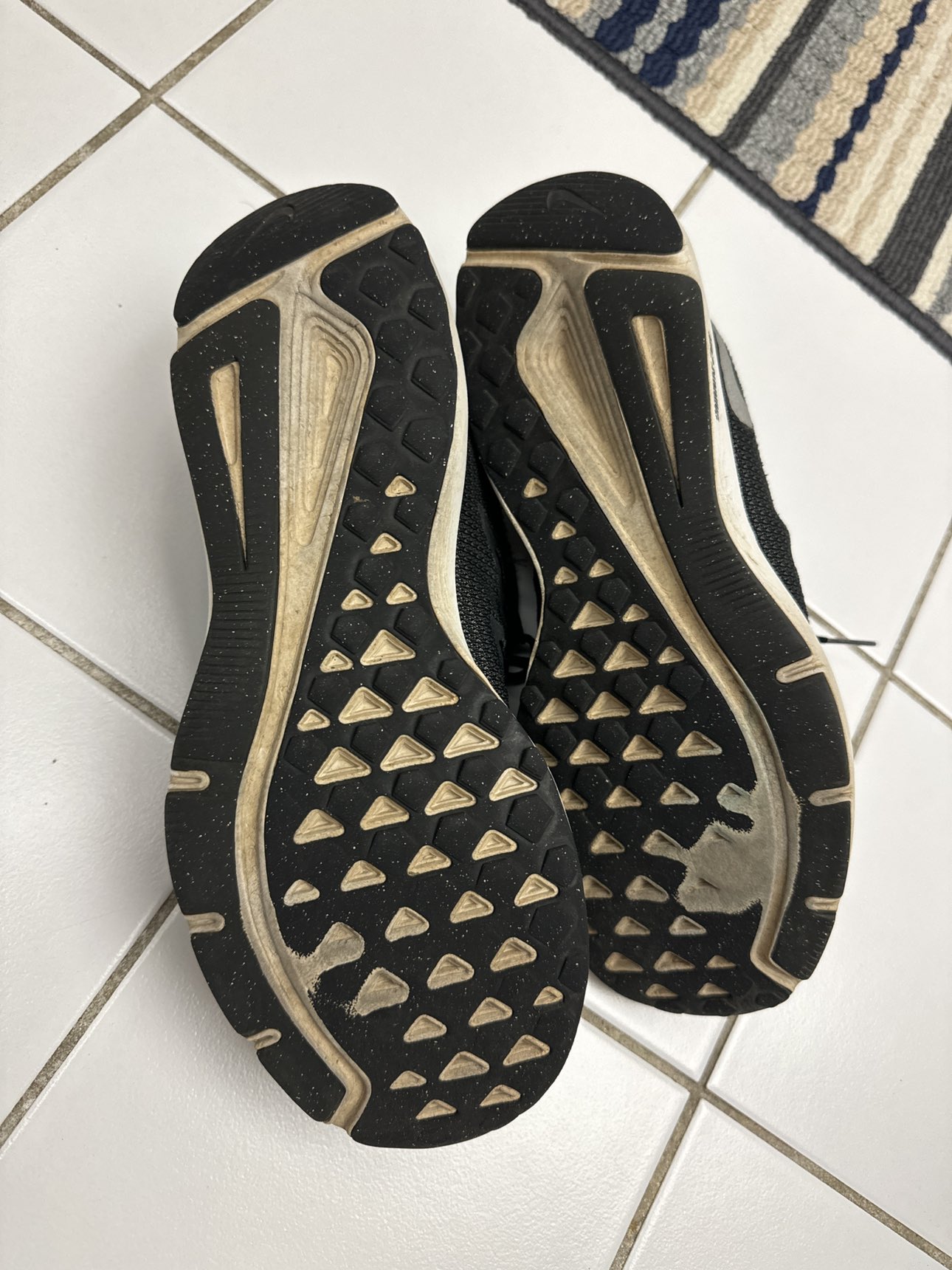 Nike shoes size 10 - photo 2