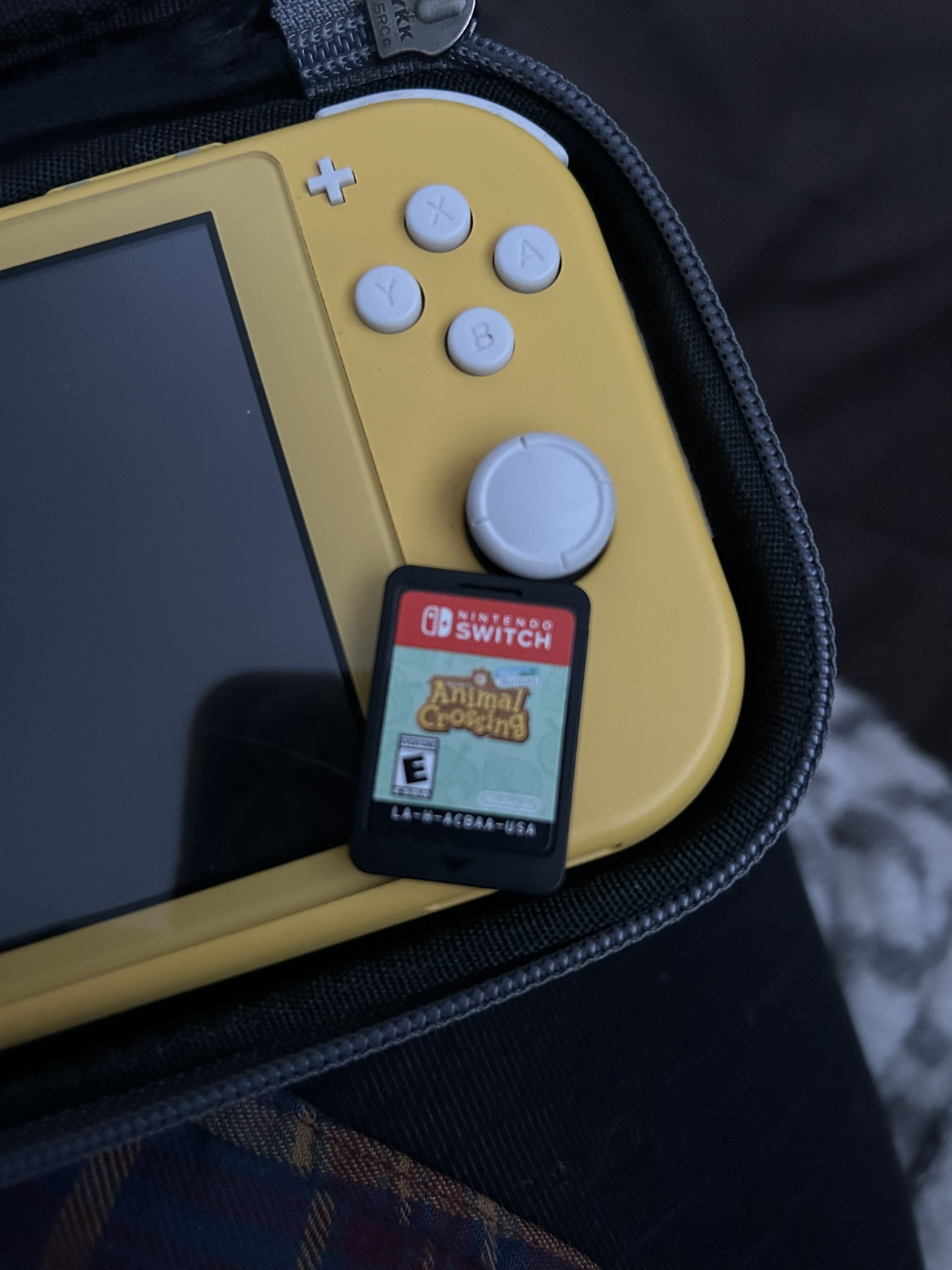 Switch Lite and Animal Crossing - photo 2