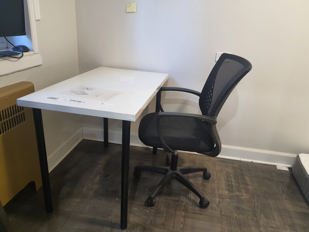 Desk table - photo 5