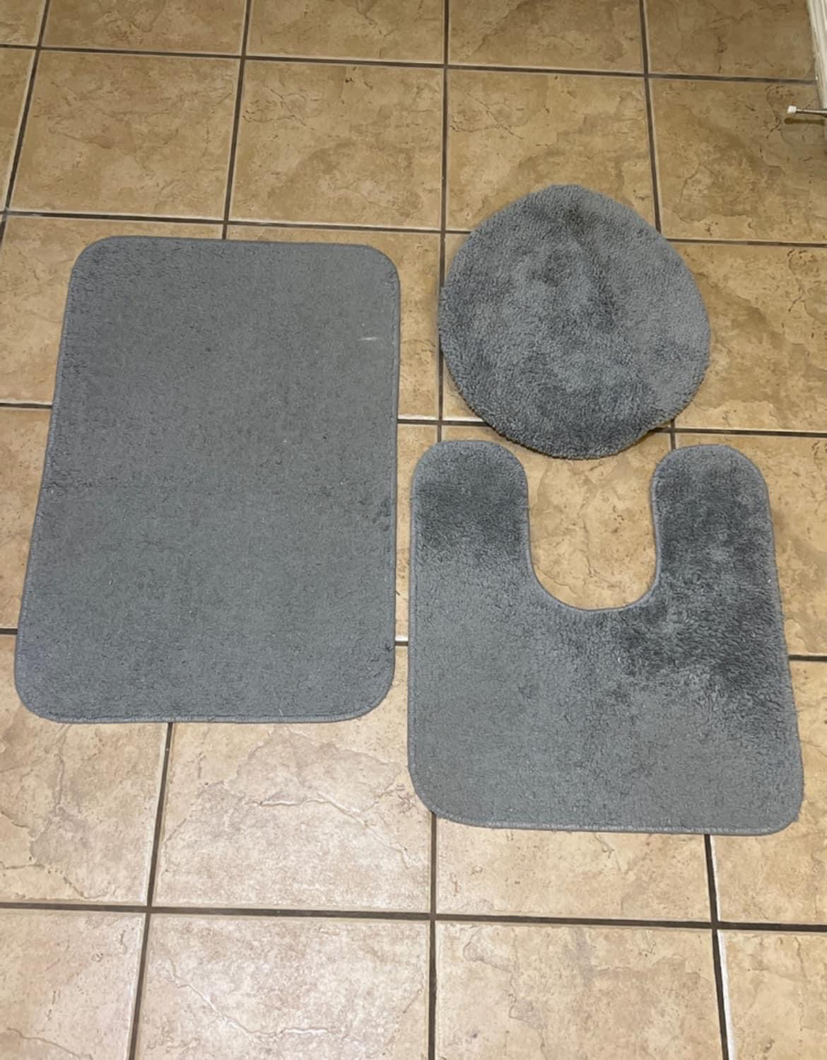 Grey washroom set Mats & Shower curtain