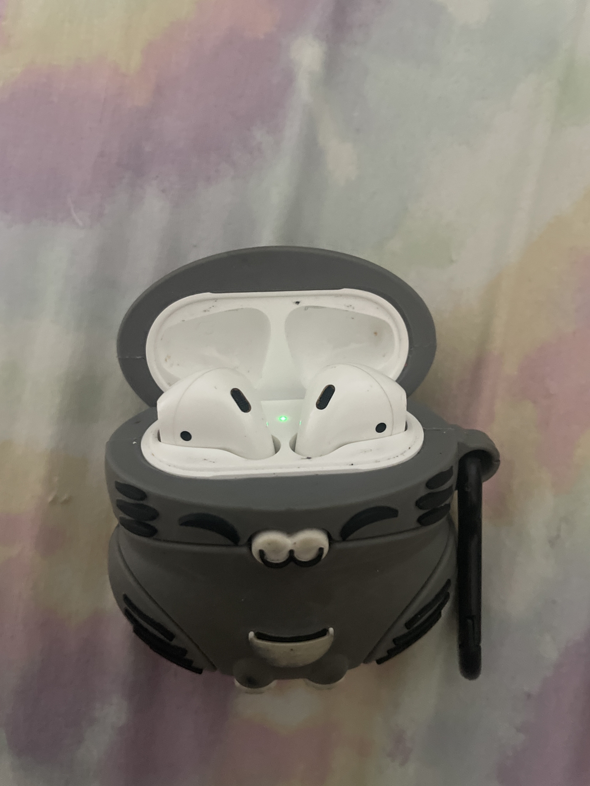 Air Pods (2nd Gen) - photo 2