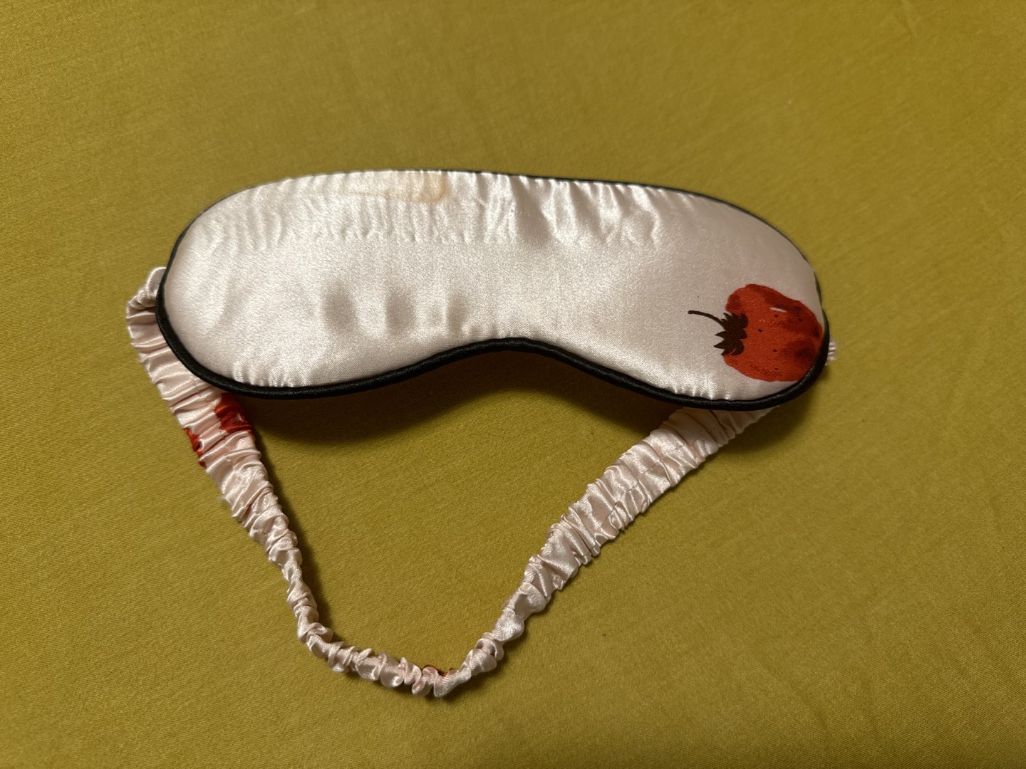 Satin sleeping eye mask #Freecycle thumbnail