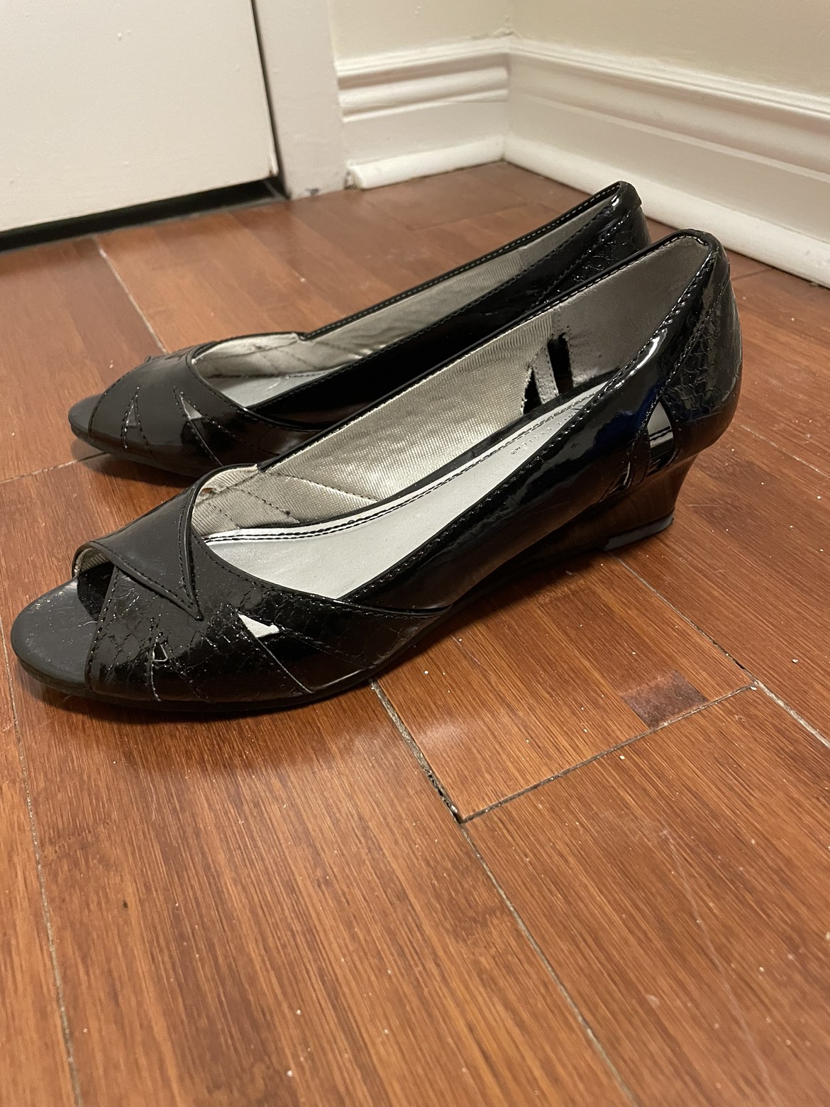 Black Kitty Wedge Shoes (size 6.5) thumbnail