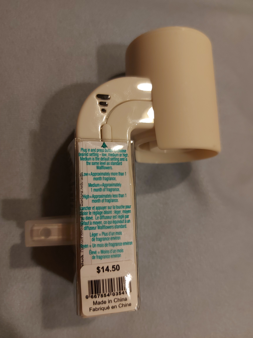 Wallflower by Bath & Body Works #freecycle image indicator(2)