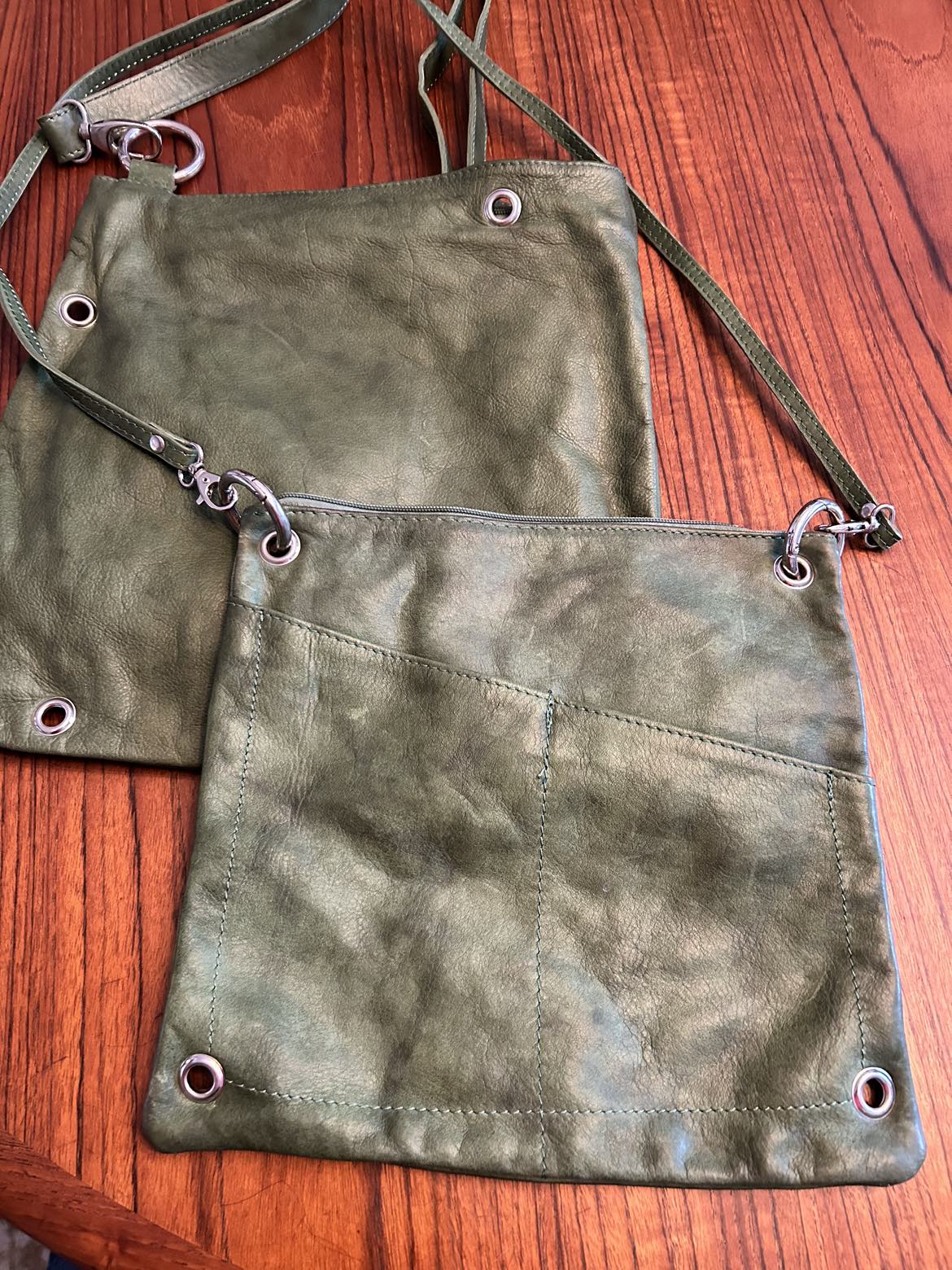 2 bags in 1! genuine Venetian leather image indicator(8)