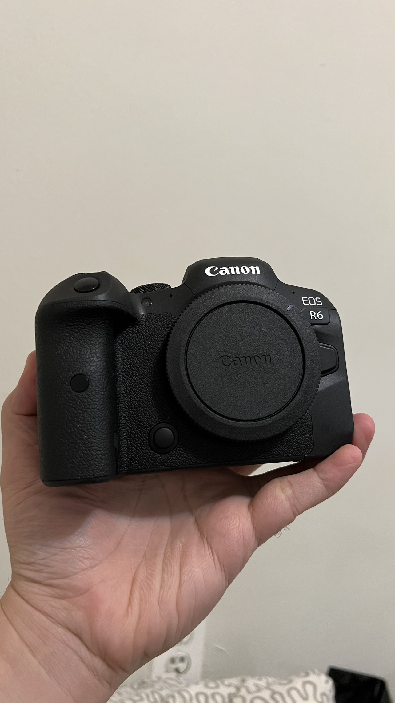 Canon R6 bundle - photo 3
