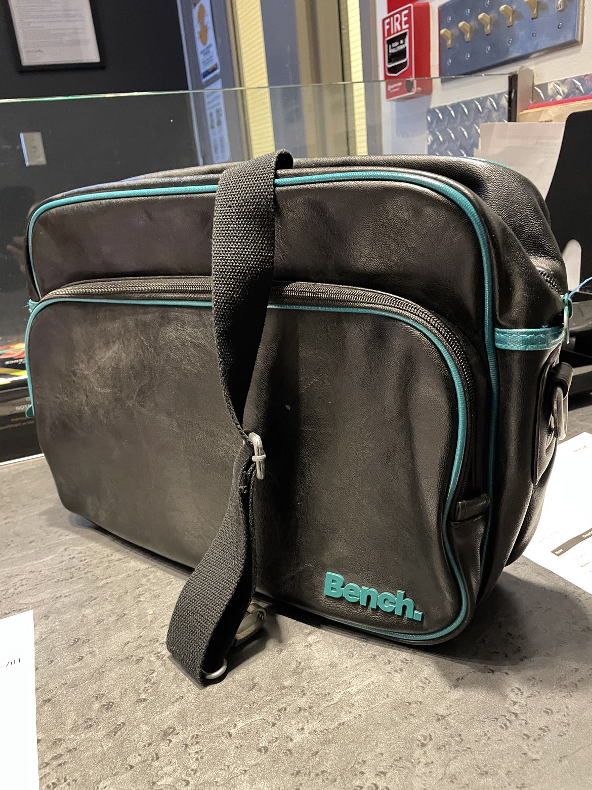 Bench Messenger bag