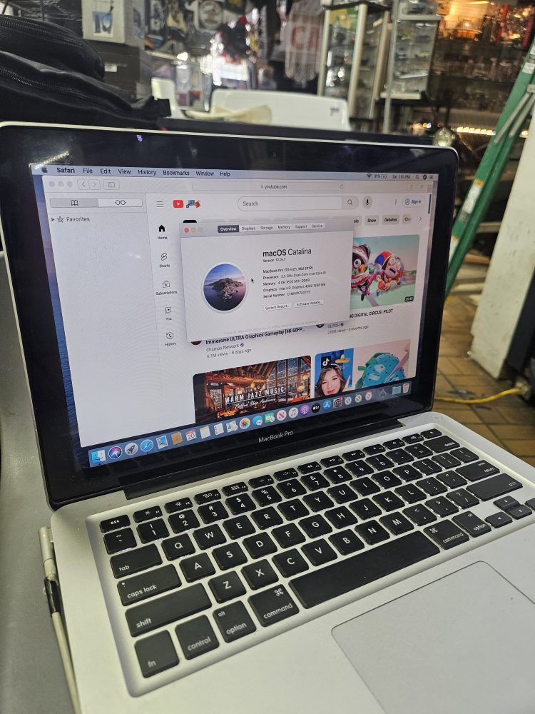 Macbook Pro Laptop