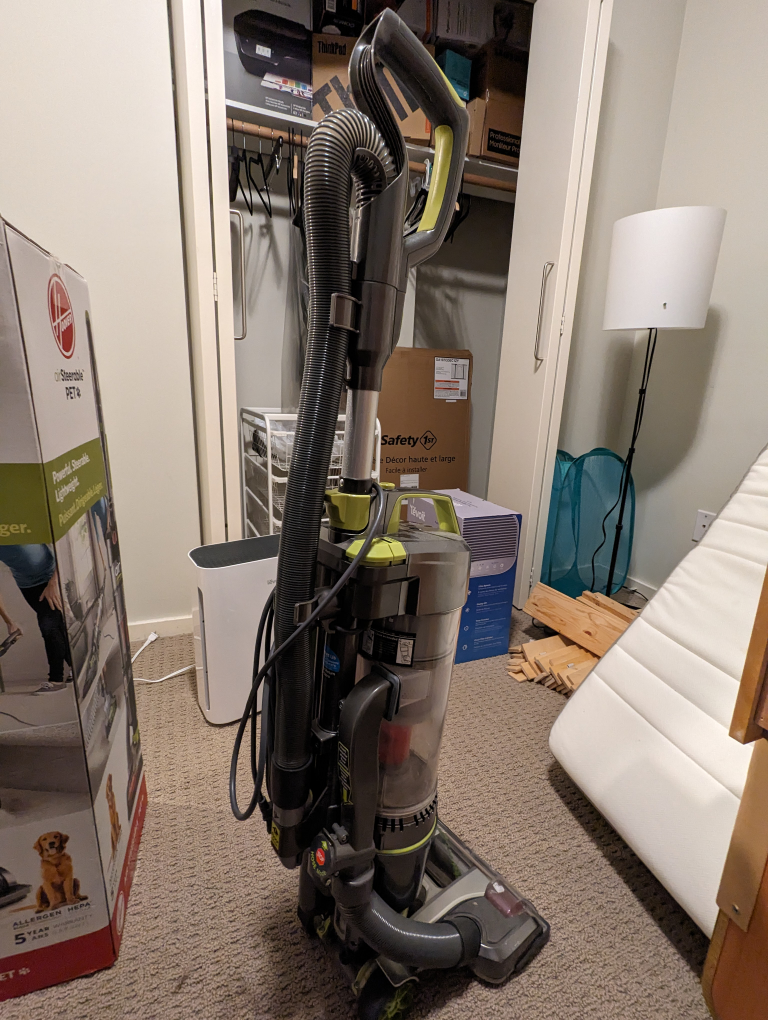 Hoover Upright Airsteerable Pet Vacuum 🏈 - photo 3
