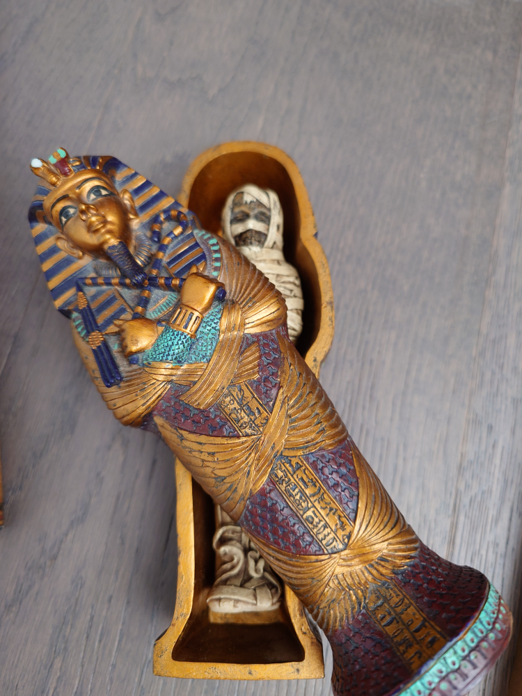 Mini sarcophagus, book, and papyrus wall decorations - photo 3